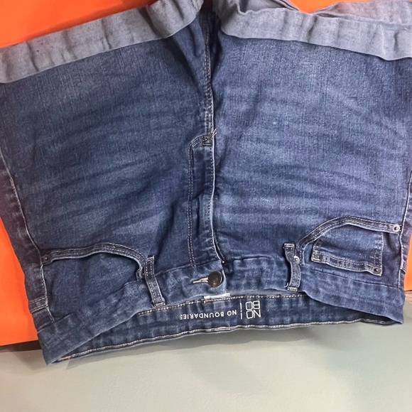 ⚡️⚡️⚡️No Boundaries Indigo Jean Shorts - Picture 2 of 4